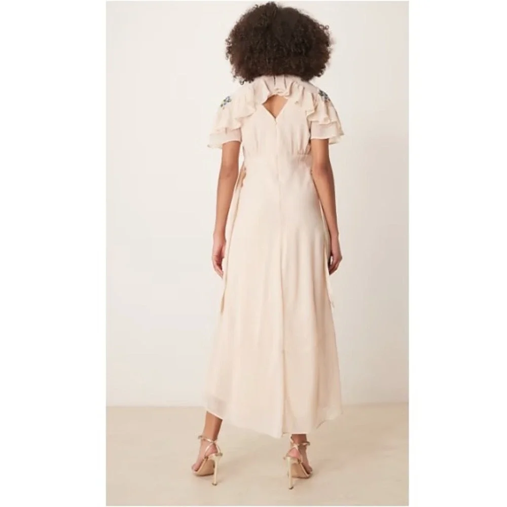 Hope & Ivy Women's Cream‎ Embroidered V-Neck Tiered Skirt Midi Dress Size 10 NWT - Picture 2 of 11
